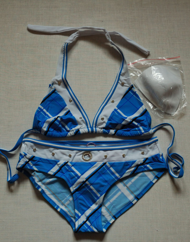 Раздельный купальник голубой с белым р-р. 38
