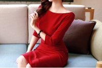 Красное строгое платье