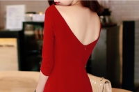 Красное строгое платье