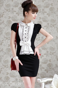Черно-белое платье в стиле ретро
