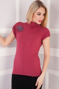Красная трикотажная блуза с коротким рукавом