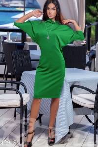 Удобное платье-футляр с рукавами "летучая мышь"